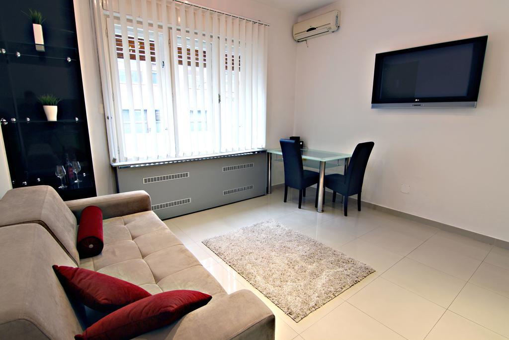 City Centre Apartment Novi Sad Dış mekan fotoğraf